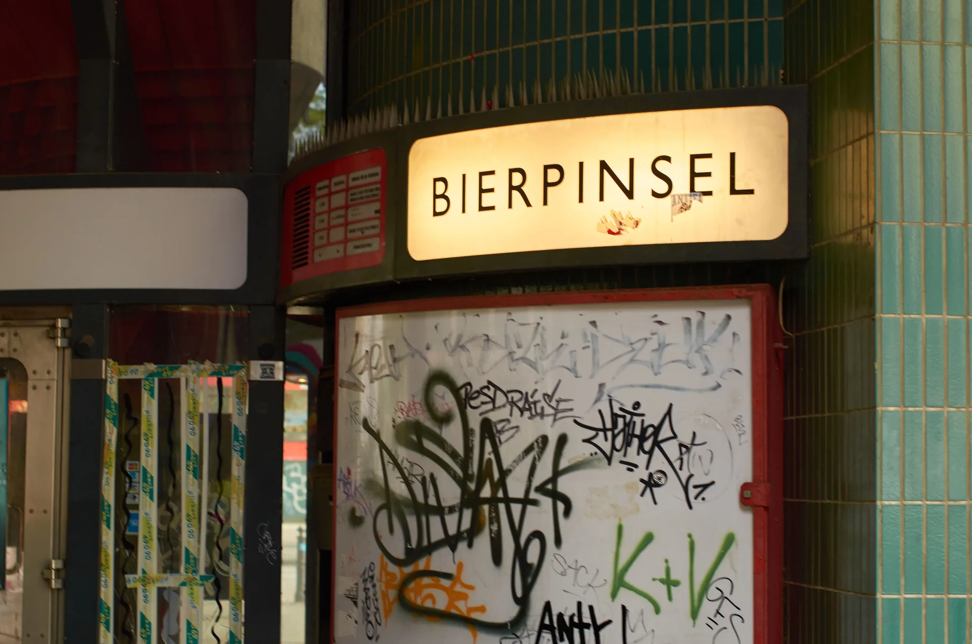 Bits of Berlin image sequence, row 1, frame 1