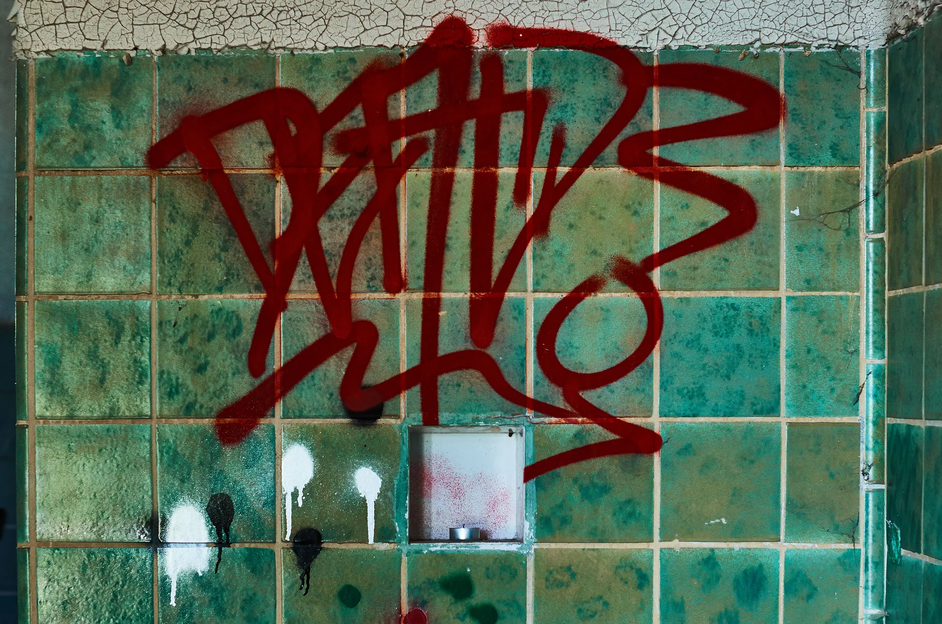 Bits of Berlin image sequence, row 1, frame 2