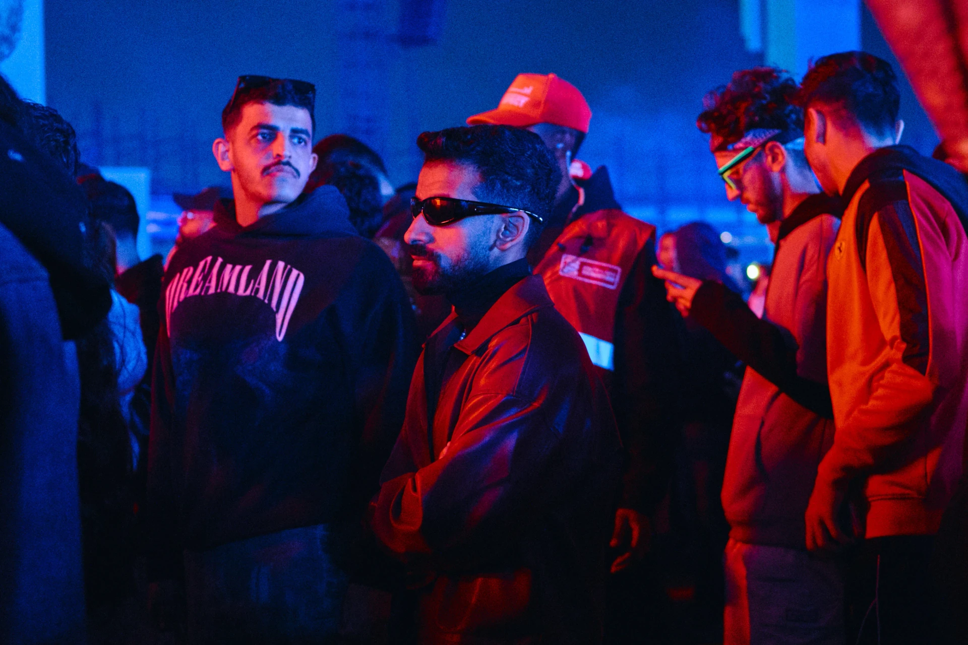 Chromatic Crowd, image 4